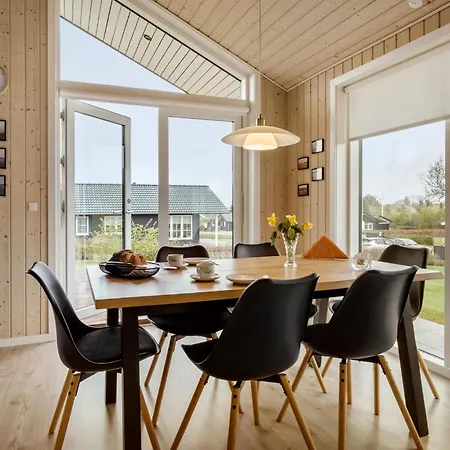 2 Bedroom Gorgeous In Haarby Дом отдыха *